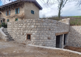 MUR EN PIERRES